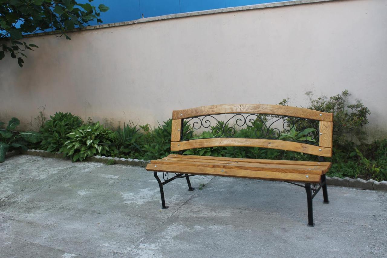 Iren Apartment Batumi Exterior photo